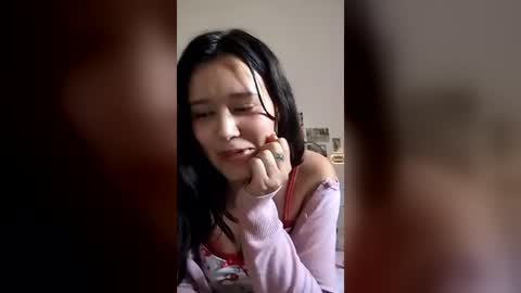 Snapshot of arrosemoi chatting on 07-19-26, 11:36 arrosemoi online show from 07-19-26, 11:36