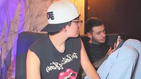   online show from 12-21-25, 12:07