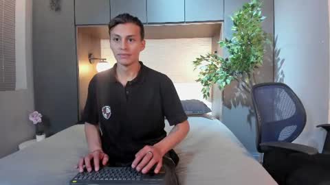 Snapshot of artemisblackwood chatting on 07-10-26, 01:47 artemisblackwood online show from 07-10-26, 01:47