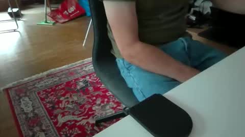 Snapshot of artesian99 chatting on 10-26-25, 09:37 artesian99 online show from 10-26-25, 09:37