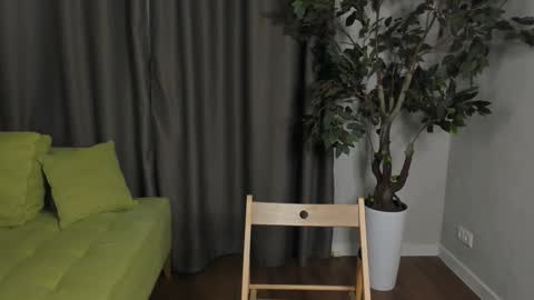 Sara online show from 10-21-25, 08:31