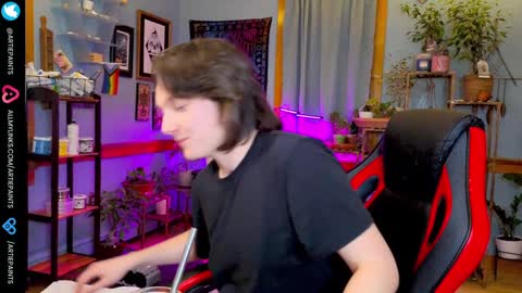 Artie Paints online show from 12-07-24, 01:14