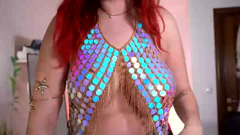 Snapshot of artofboobs chatting on 02-20-25, 12:19 Amalia online show from 02-20-25, 12:19