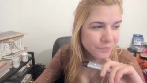 Snapshot of artsyandcraftsy_ chatting on 03-13-26, 09:38 MIA online show from 03-13-26, 09:38