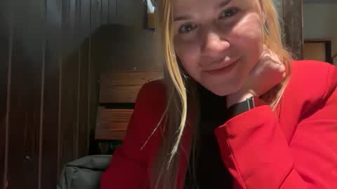 Snapshot of artsyandcraftsy_ chatting on 03-14-26, 07:08 MIA online show from 03-14-26, 07:08