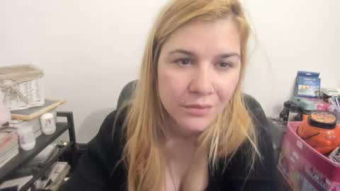 Snapshot of artsyandcraftsy_ chatting on 03-16-26, 10:14 MIA online show from 03-16-26, 10:14