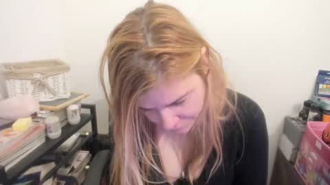 Snapshot of artsyandcraftsy_ chatting on 03-17-26, 11:35 MIA online show from 03-17-26, 11:35