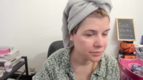 Snapshot of artsyandcraftsy_ chatting on 03-23-26, 11:36 MIA online show from 03-23-26, 11:36