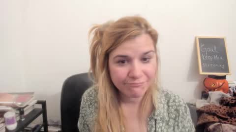 Snapshot of artsyandcraftsy_ chatting on 03-24-26, 11:54 MIA online show from 03-24-26, 11:54