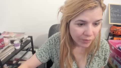 Snapshot of artsyandcraftsy_ chatting on 03-25-26, 12:55 MIA online show from 03-25-26, 12:55