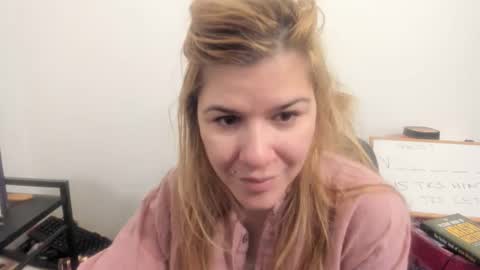 Snapshot of artsyandcraftsy_ chatting on 04-13-26, 08:20 MIA online show from 04-13-26, 08:20