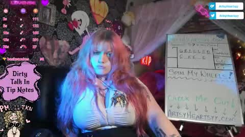 ArtsyHeartsyy online show from 11-15-25, 03:04