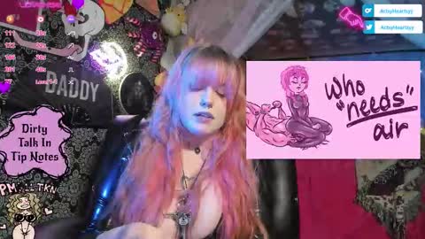 ArtsyHeartsyy online show from 01-10-26, 03:41