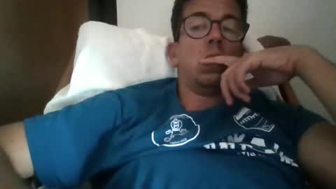 Snapshot of arturpaulval chatting on 10-20-25, 03:01 arturpaulval online show from 10-20-25, 03:01