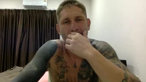 Snapshot of arunboy81 chatting on 05-16-26, 12:59 Lucash413 online show from 05-16-26, 12:59