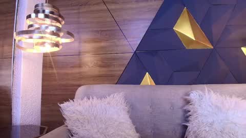 sofia online show from 05-19-26, 10:54