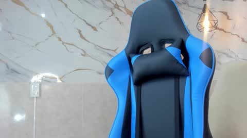 Ana online show from 11-14-25, 04:06