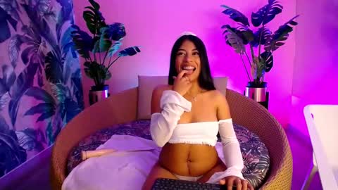 Snapshot of arya_noir chatting on 02-19-26, 09:00 Arya online show from 02-19-26, 09:00