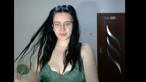 Snapshot of aryaglow chatting on 02-08-26, 11:52 Arya online show from 02-08-26, 11:52