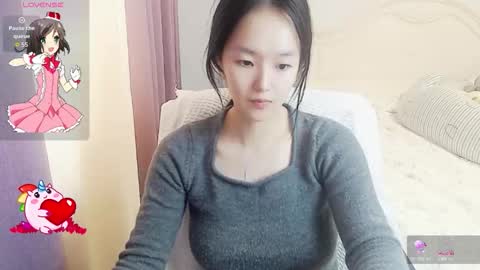 Lily online show from 10-31-25, 03:29