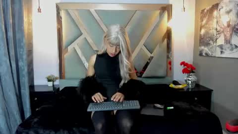 Asa Noir online show from 12-22-25, 01:30