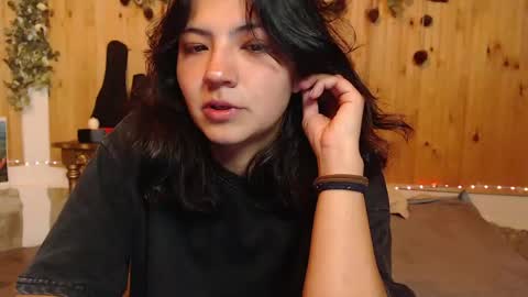 Snapshot of asaray_t chatting on 06-06-26, 01:21 Saray online show from 06-06-26, 01:21