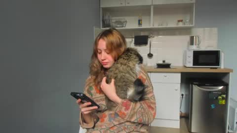 Ashley but u can call me Ash  im living with neighbor we just friends pls dont ask we not couple online show from 04-19-26, 03:44