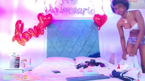 Snapshot of asha_zuri_and_adam chatting on 09-17-25, 12:29 asha_zuri_and_adam online show from 09-17-25, 12:29