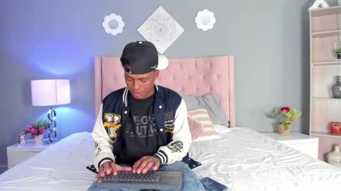 Snapshot of ashanty_malcom chatting on 02-23-25, 05:39 ashanty_malcom online show from 02-23-25, 05:39