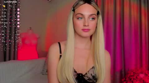 Snapshot of ashbunny_ chatting on 09-12-25, 08:31 your pretty Ashley online show from 09-12-25, 08:31