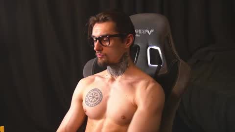 Snapshot of asher_88 chatting on 04-30-26, 10:10 Jerk Machine online show from 04-30-26, 10:10