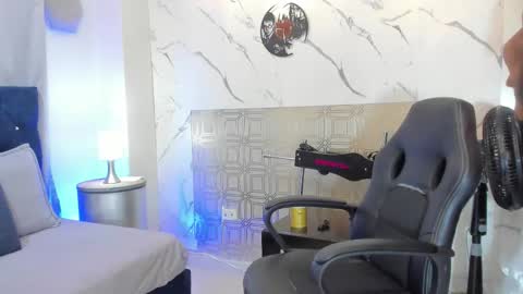 Snapshot of asher_lux chatting on 03-02-26, 07:21 Asher online show from 03-02-26, 07:21