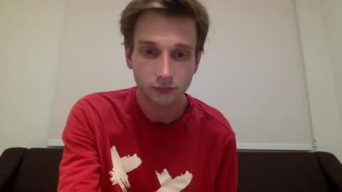 Snapshot of ashingwest97 chatting on 06-14-26, 01:47 Ashing online show from 06-14-26, 01:47