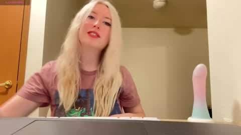 Snapshot of ashisscene chatting on 01-06-26, 04:16 ash 3 online show from 01-06-26, 04:16