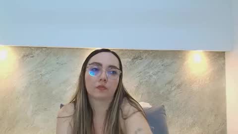 Asley Bennet online show from 11-20-25, 04:45