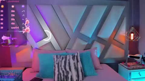 Snapshot of ashleey_bell_ chatting on 07-28-26, 01:43 Ashley online show from 07-28-26, 01:43