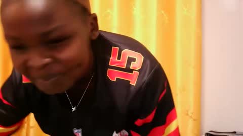 Snapshot of ashlery_ chatting on 12-05-25, 04:10 ashlery online show from 12-05-25, 04:10