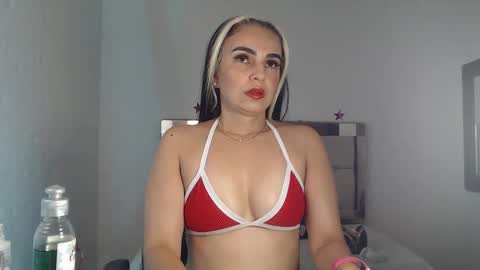 Snapshot of ashley__tylor chatting on 01-10-25, 04:12 ashley__tylor online show from 01-10-25, 04:12