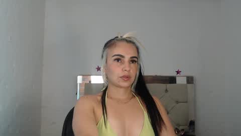 Snapshot of ashley__tylor chatting on 01-15-25, 09:45 ashley__tylor online show from 01-15-25, 09:45