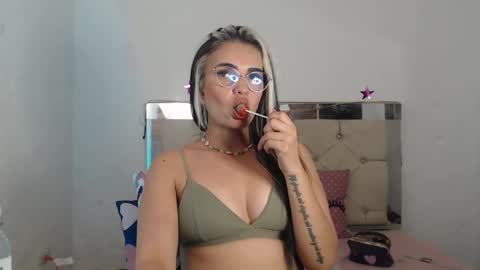 Snapshot of ashley__tylor chatting on 01-31-25, 03:30 ashley__tylor online show from 01-31-25, 03:30