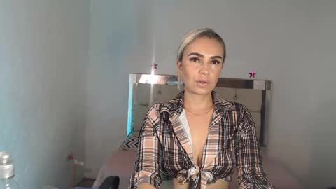 Snapshot of ashley__tylor chatting on 02-23-25, 02:18 ashley__tylor online show from 02-23-25, 02:18