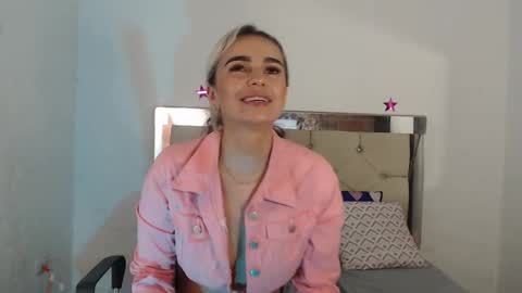 Snapshot of ashley__tylor chatting on 02-28-25, 04:43 ashley__tylor online show from 02-28-25, 04:43