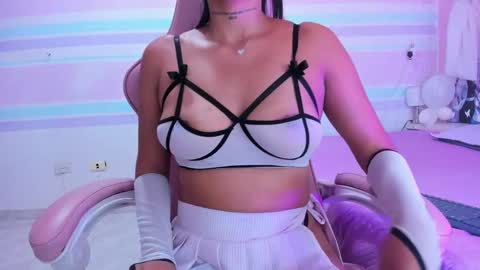 Snapshot of ashley_fresita chatting on 01-10-25, 02:35 ASHLEY online show from 01-10-25, 02:35