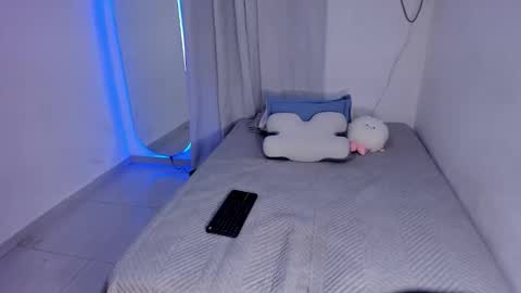 Ashley online show from 01-15-26, 03:44