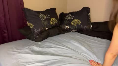 Ashley said online show from 03-15-26, 03:45