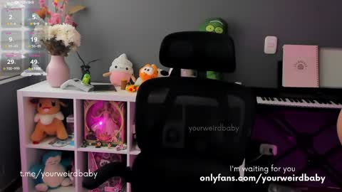 Snapshot of ashleycat9 chatting on 05-01-26, 04:00 Ashlee Boox online show from 05-01-26, 04:00