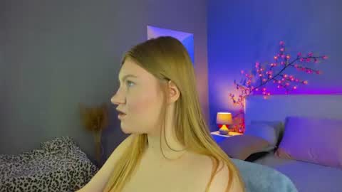 Snapshot of ashleyjonse chatting on 06-16-26, 04:59 AshleyJonse online show from 06-16-26, 04:59