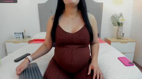 Ashley knight online show from 12-11-24, 03:58