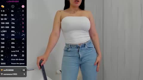 Ashley knight online show from 10-18-25, 01:30