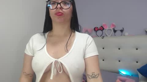 Ashley online show from 11-16-25, 12:33